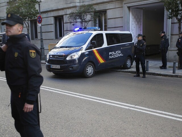 Katalánski ministri sa postavili pred súd, žiadajú o prepustenie