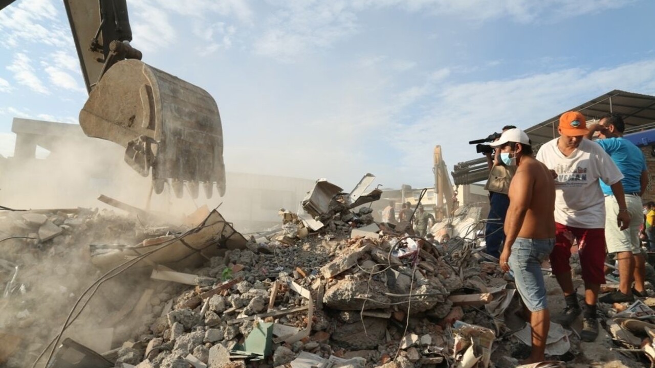 Západnou časťou Ekvádoru otriaslo silné zemetrasenie