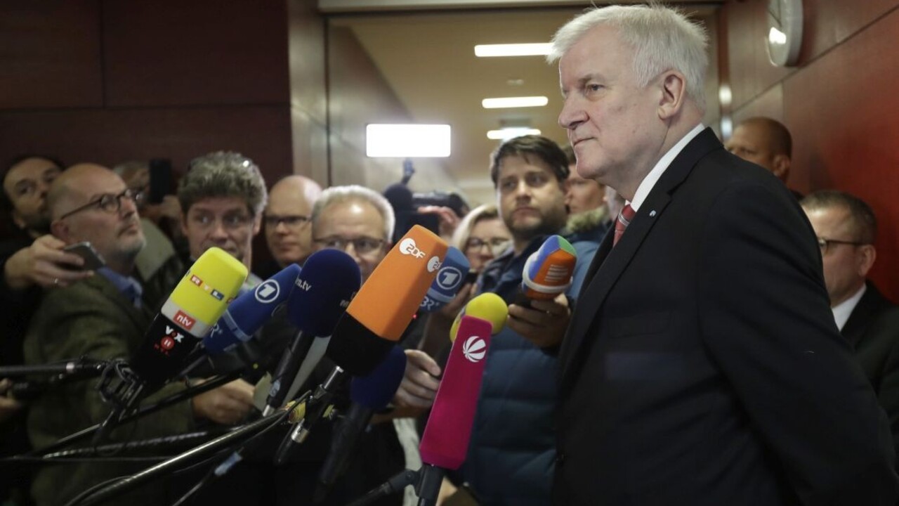 Bavorský premiér je údajne pripravený odísť z funkcie