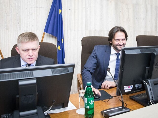 Premiér zvolal ministrov, rokovali o odvolávaní Kaliňáka