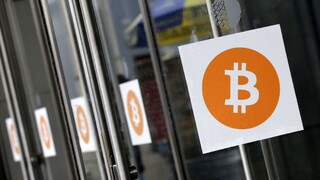 Bitcoin prekonal ďalší rekord, vyvoláva obavy ekonómov