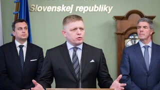 Poslanci už vedia, ako zvýšia platy o symbolické euro