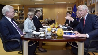 Politici reagovali na významný prelom v rokovaniach o Brexite