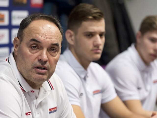 MS hokejistov do 20 rokov sa blížia, trénera čaká sito