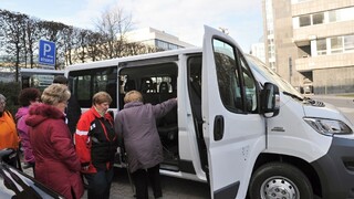 Na Považí začal premávať sociálny taxík, odvezie k lekárovi
