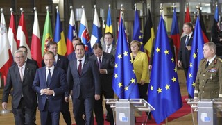 Rokovanie lídrov sa pretiahlo do noci, migrácia ich stále rozdeľuje