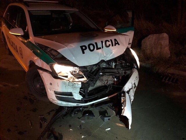 Šéf polície o tragickej streľbe: Muži v kuklách sa pokúšali preraziť