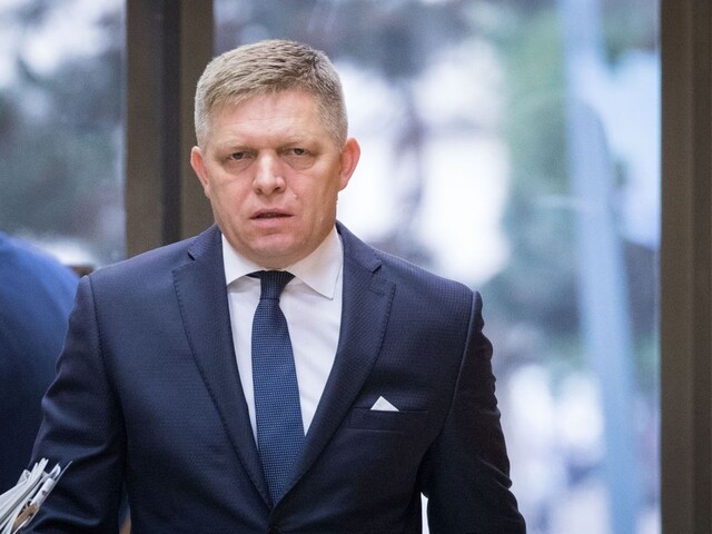 Dane na Slovensku netreba znižovať ani zvyšovať, tvrdí Fico