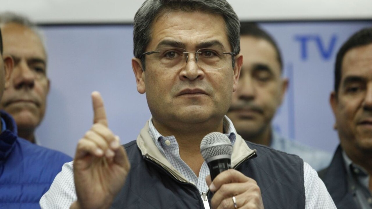 V Hondurase sa zrútila helikoptéra, o život prišla aj prezidentova sestra