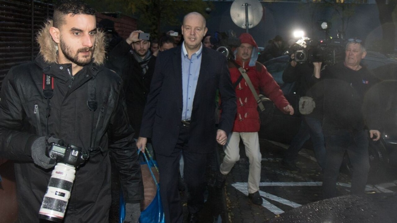 Rusko mal mafiánom odovzdať peniaze aj fotografiu Volzovej