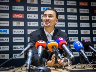 Hokejisti pokračujú v príprave na olympiádu, Šatan je zatiaľ spokojný