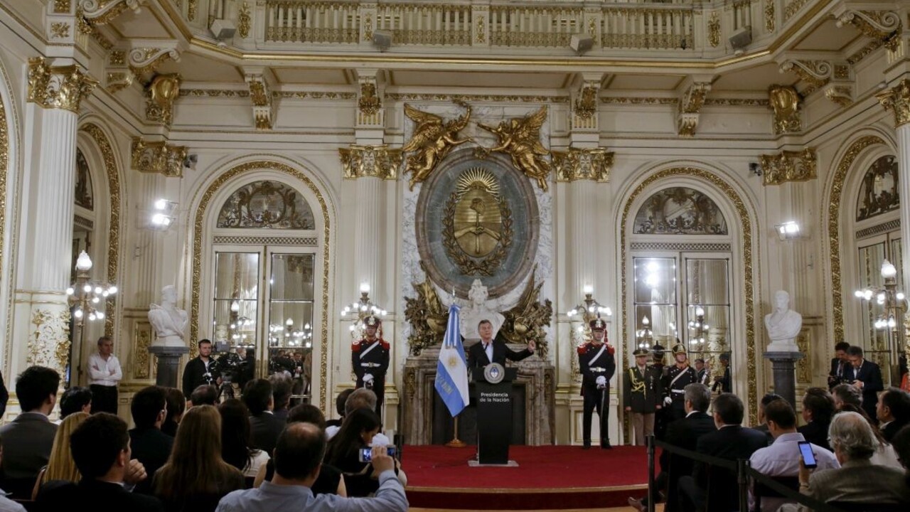 Argentínsky parlament schválil kontroverznú dôchodkovú reformu