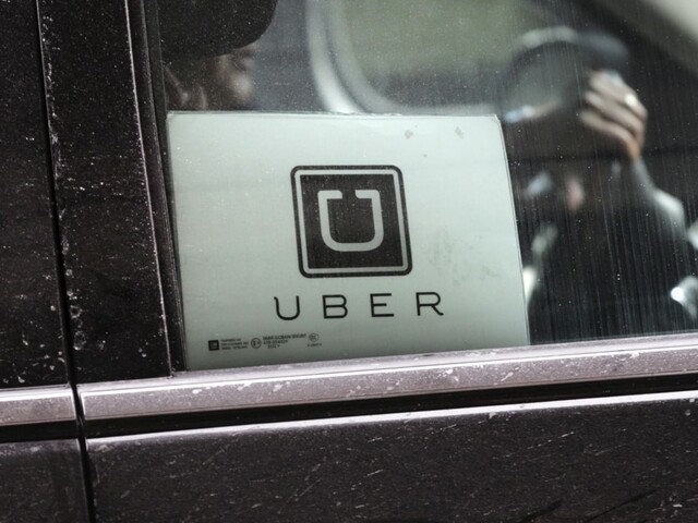 Uber to bude mať ťažšie. Musí žiadať o licenciu, rozhodol súd