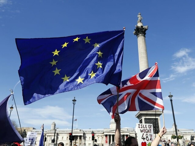 Vyjednávač EÚ Barnier predstavil nové odporúčania pre Brexit