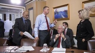 Darček pre pracujúcich Američanov? V USA schválili daňovú reformu