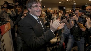 Katalánsky premiér chce rokovať s Madridom mimo Španielska