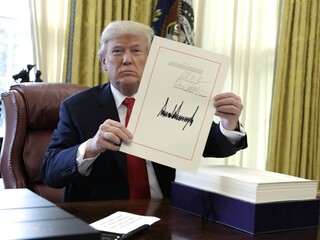 Trump podpísal najrozsiahlejšiu daňovú reformu za takmer 30 rokov