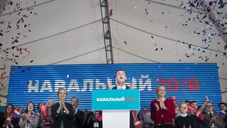 Odporcu Putina podporili v kandidatúre stovky stúpencov