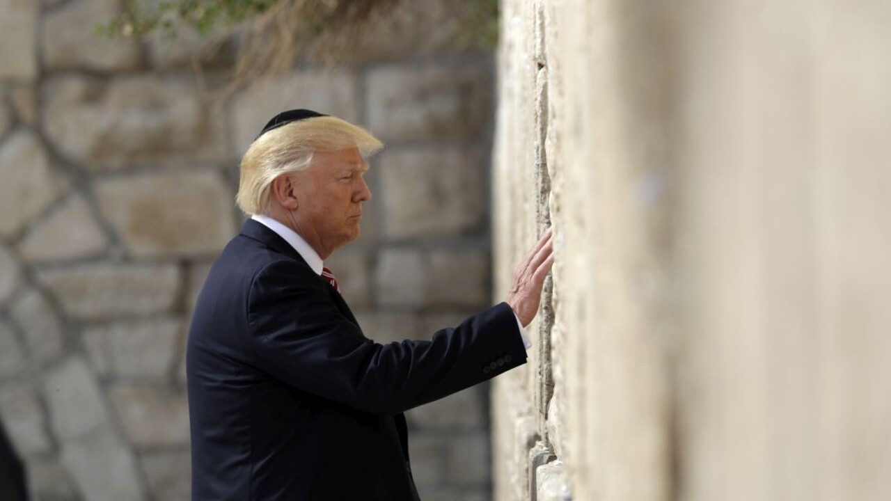 Pri Múre nárekov má vzniknúť stanica Donalda Trumpa