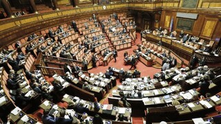 Taliansky prezident rozpustil parlament, chystá sa na nové voľby