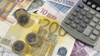 peniaze financie euro výpočty kalkulácie platba hypotéka 1140 px (ČTK/PICTURE ALLIANCE/West Coast Surfer)