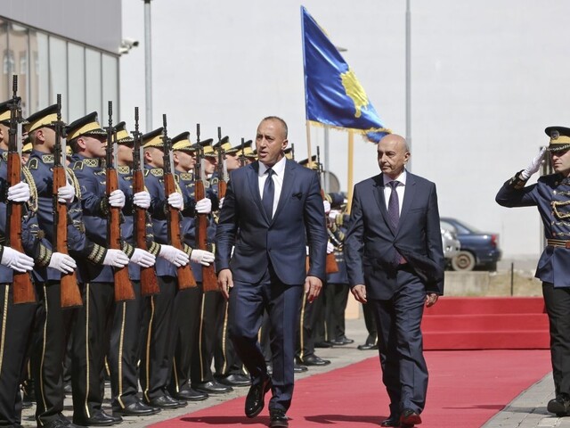 Sú medzi politikmi vojnoví zločinci? Kosovo sa snaží zrušiť súd v Haagu