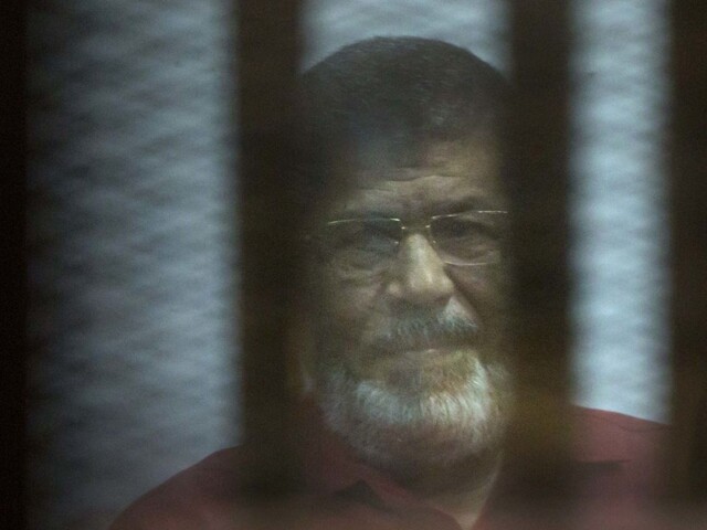 Zosadeného prezidenta Mursího odsúdili, hanobil egyptské súdy