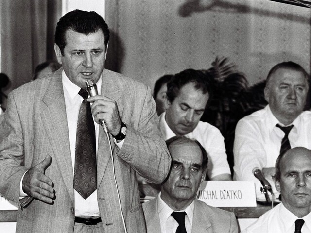 Smerovanie Slovenska pred 25 rokmi určili Mečiarova a Dzurindova vláda