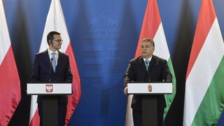 Orbán a Morawiecki sa zhodujú: Utečencov v krajine nechceme