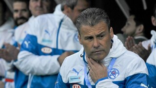 Naša futbalová reprezentácia odlieta do Grécka, Hapal chce vybudovať kolektív