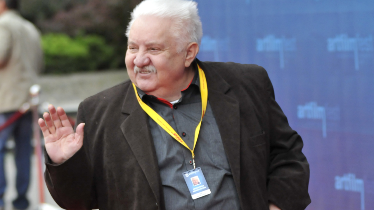 Velikán, jedinečný umelec. Politici reagujú na smrť herca Labudu