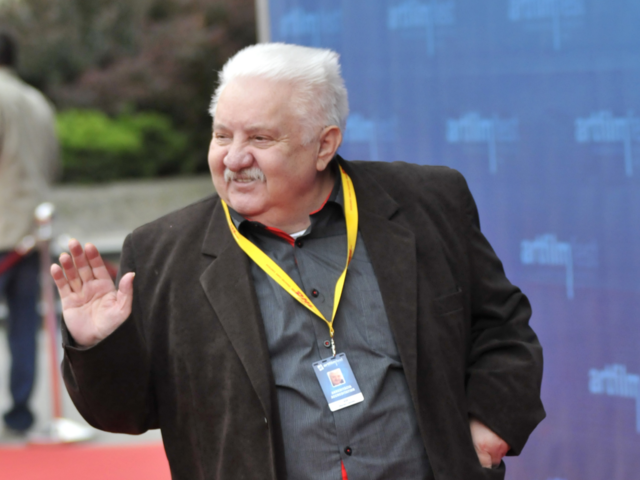 Velikán, jedinečný umelec. Politici reagujú na smrť herca Labudu