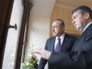 Naštrbené vzťahy medzi Nemeckom a Tureckom chcú zlepšiť