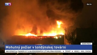 V severnej časti Londýna vypukol mohutný požiar, plamene zničili továreň