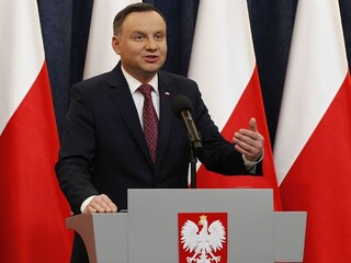 V Poľsku skončili ministri, ktorí mali veľké spory s Bruselom