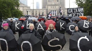 Kontroverzný zákon o interrupcii chcú v Poľsku ešte sprísniť