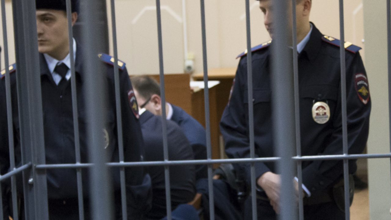 Ruskí väzni žili v špine, pokiaľ nemali milión rubľov na VIP celu