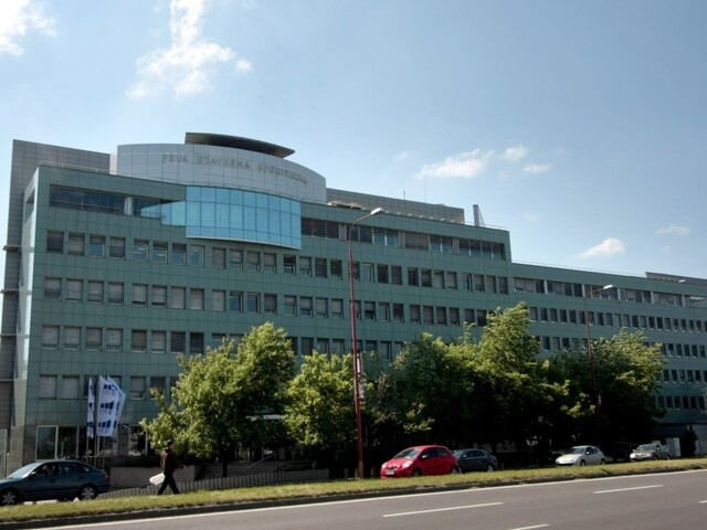 Sporiteľne vyzývajú vládu nemeniť systém stavebného sporenia
