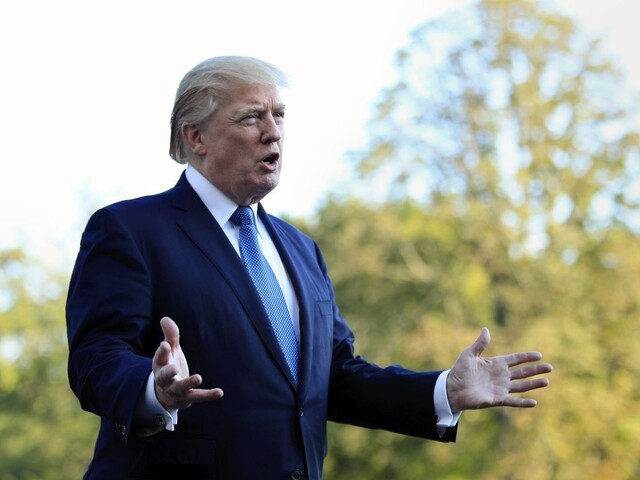 Hovorkyňa Bieleho domu ozrejmila Trumpove rozhodnutie, do Londýna pôjde