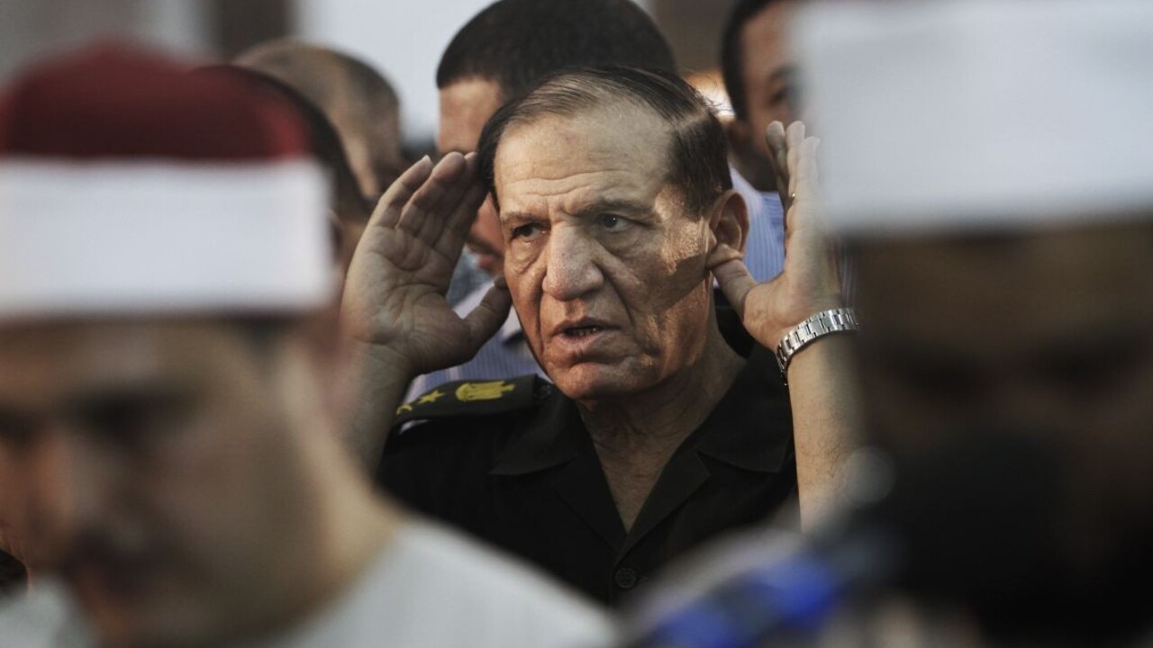 O kreslo prezidenta zabojuje v Egypte aj bývalý šéf armády