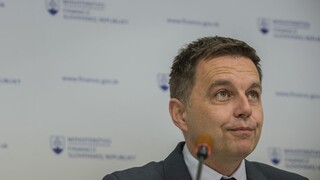 Rezort financií chce zaviezť daň z poistenia, klienti si priplatia