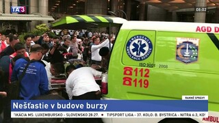 Burza prerušila prevádzku, z budovy vyniesli asi desiatku ľudí