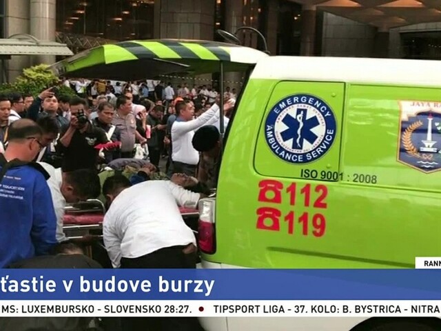 Burza prerušila prevádzku, z budovy vyniesli asi desiatku ľudí