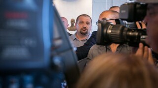 Tvrdil, že príčinu havárie pri Hejciach zamlčali. Teraz ho zadržali