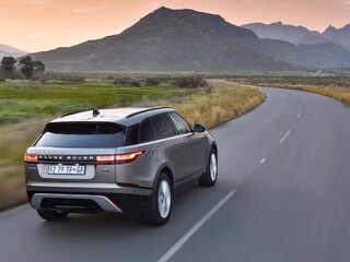 Vyskúšali sme Range Rover Velar a videli autosalón vo Viedni