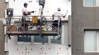 Nárok na štátnu prémiu obmedzia, sporiteľne varujú pred následkami