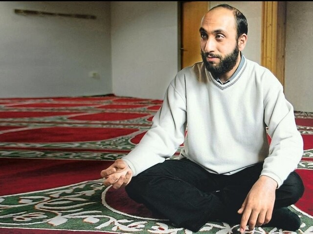 Pražského islamského duchovného a jeho rodinu vinia z terorizmu
