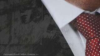 Obaja súperiaci kandidáti zverejnili sumy, ktoré minuli na kampaň