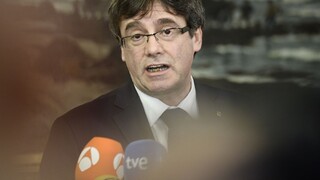 Puigdemont ohlásil návrat, ale zatiaľ nechce riskovať. Chce referendum