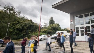 Odložte kvóty na gymnáziá o rok, žiadajú Beblavý so Žitňanskou